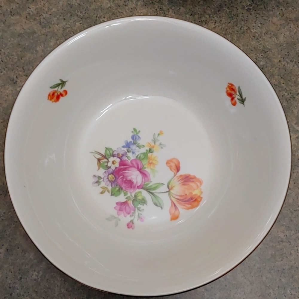 4 Kahla serving bowls